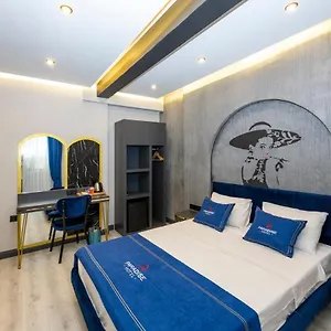 Paradise 3*, Istambul Turquie